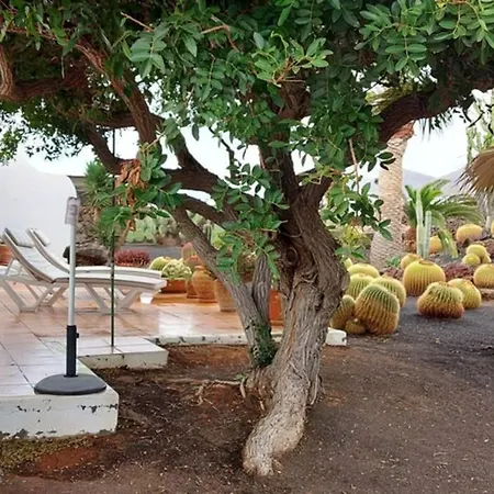 Villa Jardin, Tranquilidad Y Buenas Vistas Al Mar *