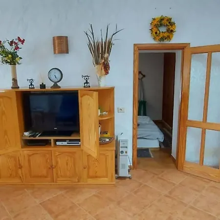 Villa Jardin, Tranquilidad Y Buenas Vistas Al Mar *