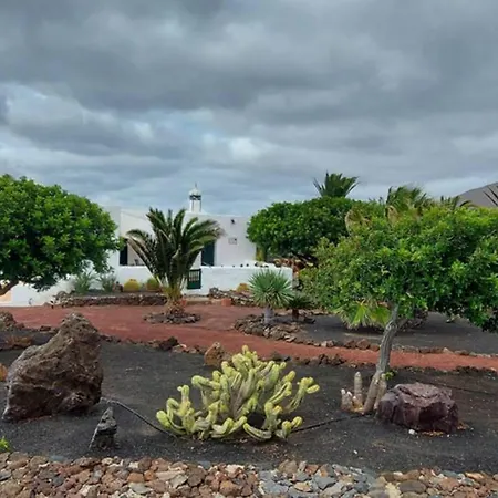 Villa Jardin, Tranquilidad Y Buenas Vistas Al Mar * Las Breñas