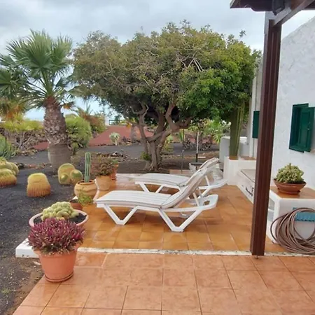 Villa Jardin, Tranquilidad Y Buenas Vistas Al Mar 빌라