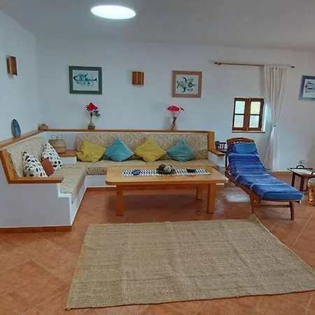 Villa Jardin, Tranquilidad Y Buenas Vistas Al Mar Las Breñas